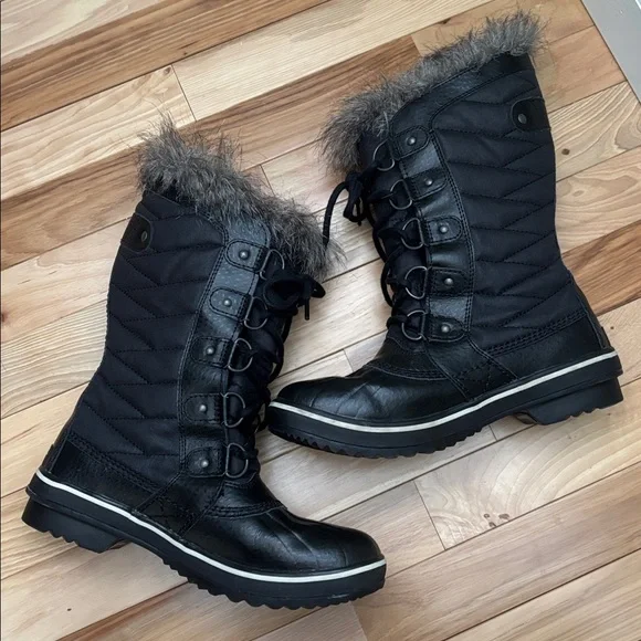 Sorel Tofino Black Fur Lined Boot Size 7 - Picture 6 of 8